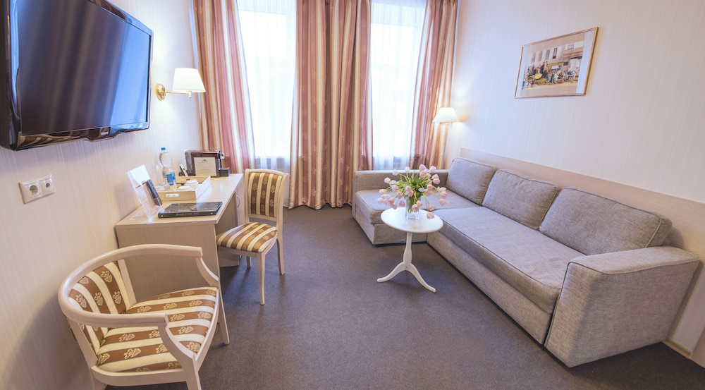 Deluxe Double or Twin Room