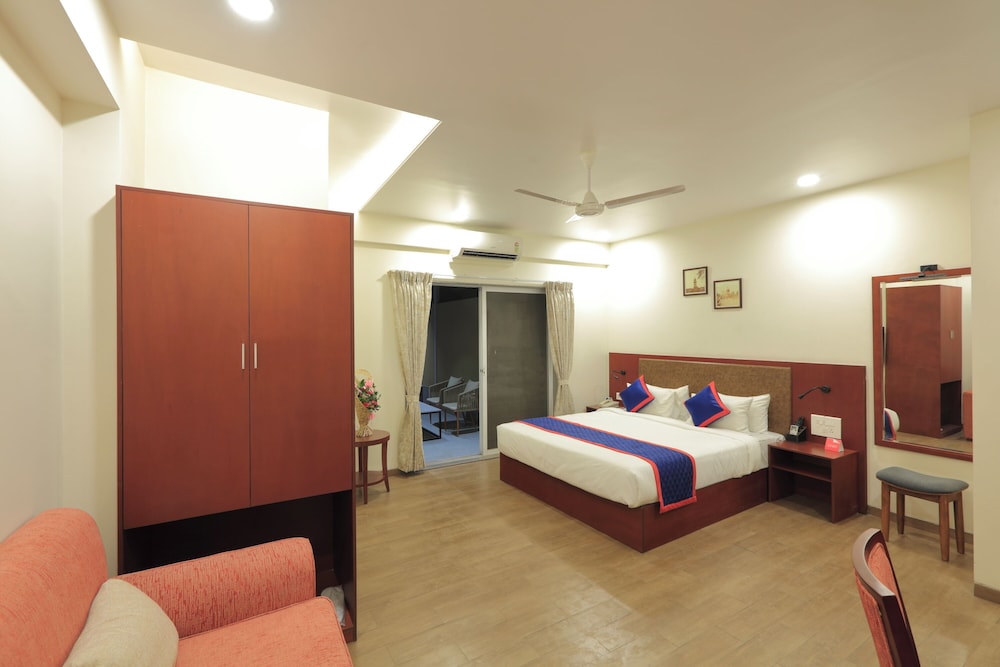 Suite With Balcony - Photo 1