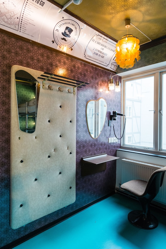 4 Bed Private Room With Shared Bathroom