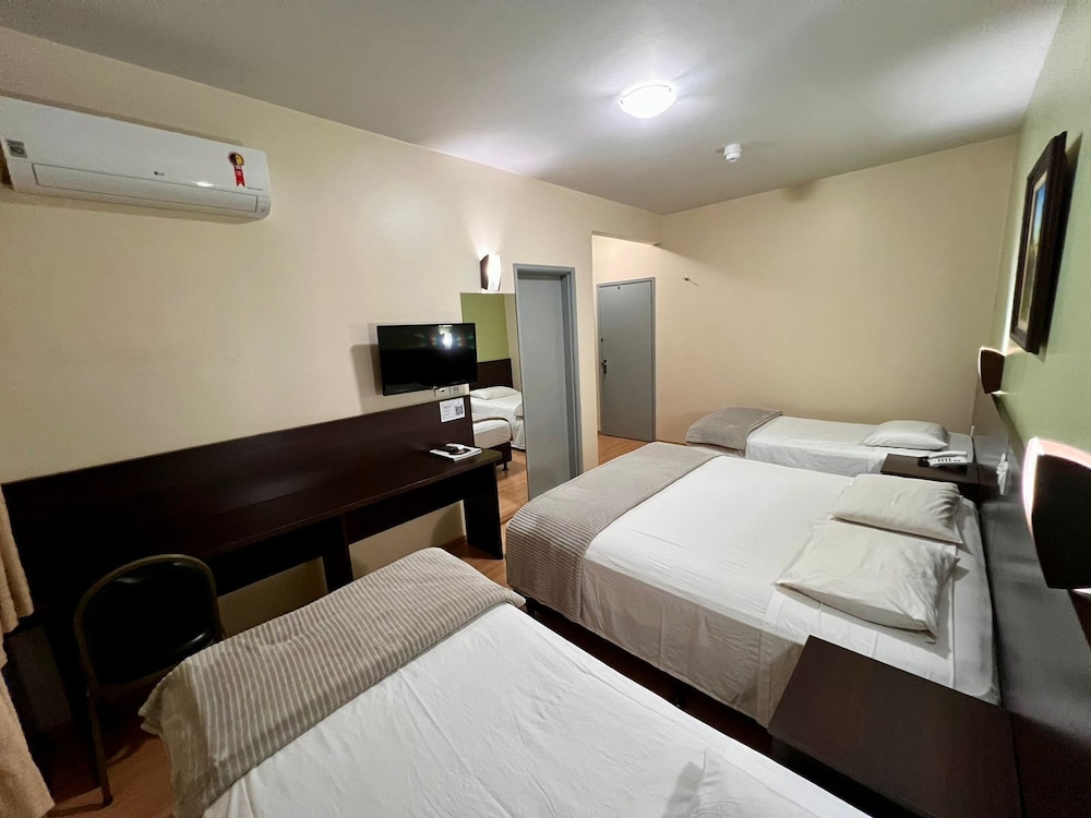 Superior Quadruple Room - Photo 2