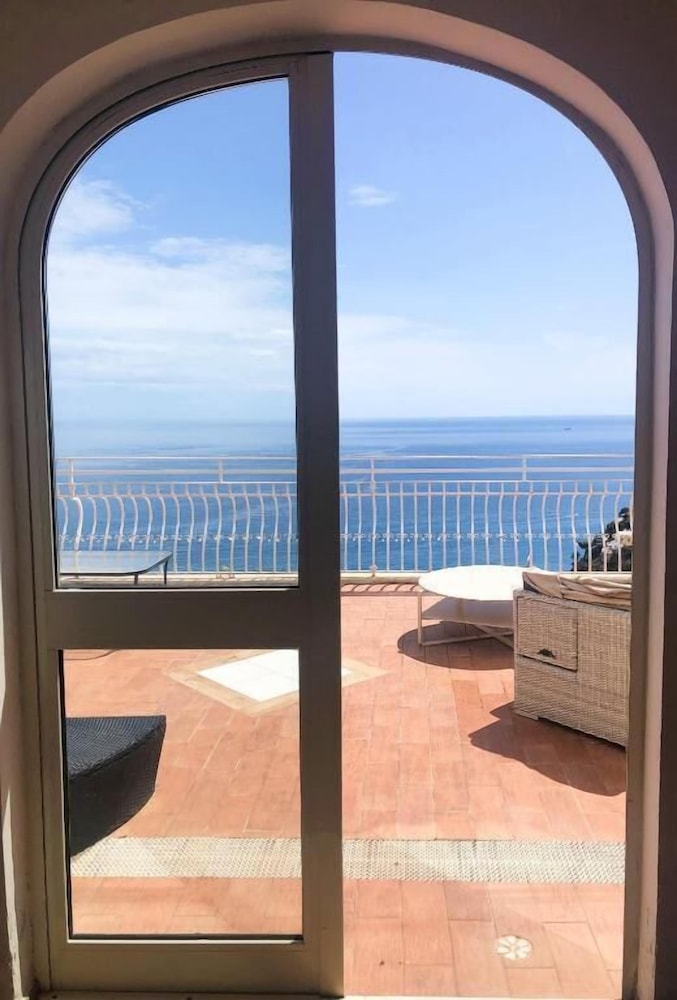 Panoramic Shared Dormitory, Ocean View, Sea Facing