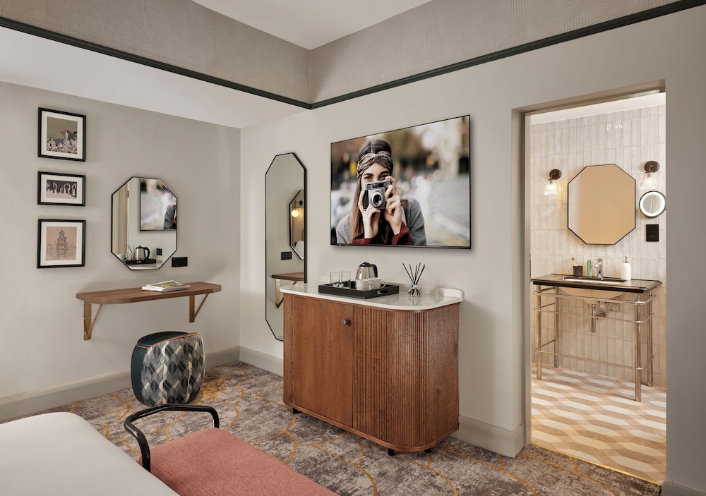 Superior King Room - Photo 4