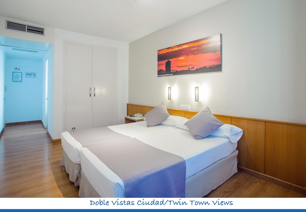 Double or Twin Room photo 2