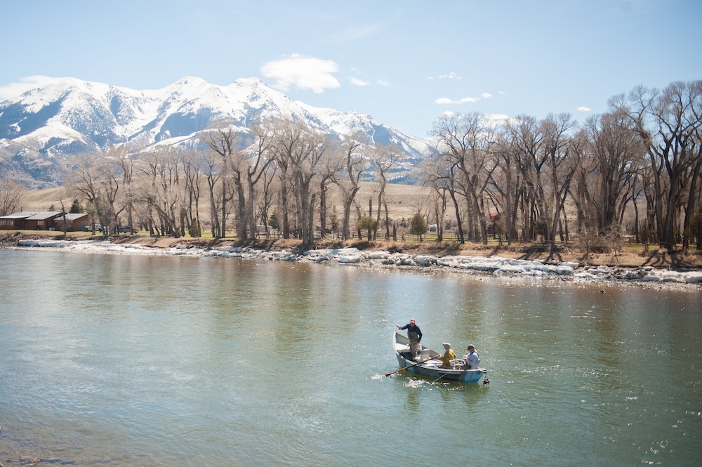 Yellowstone River, Tiny Cottage Home photo 2