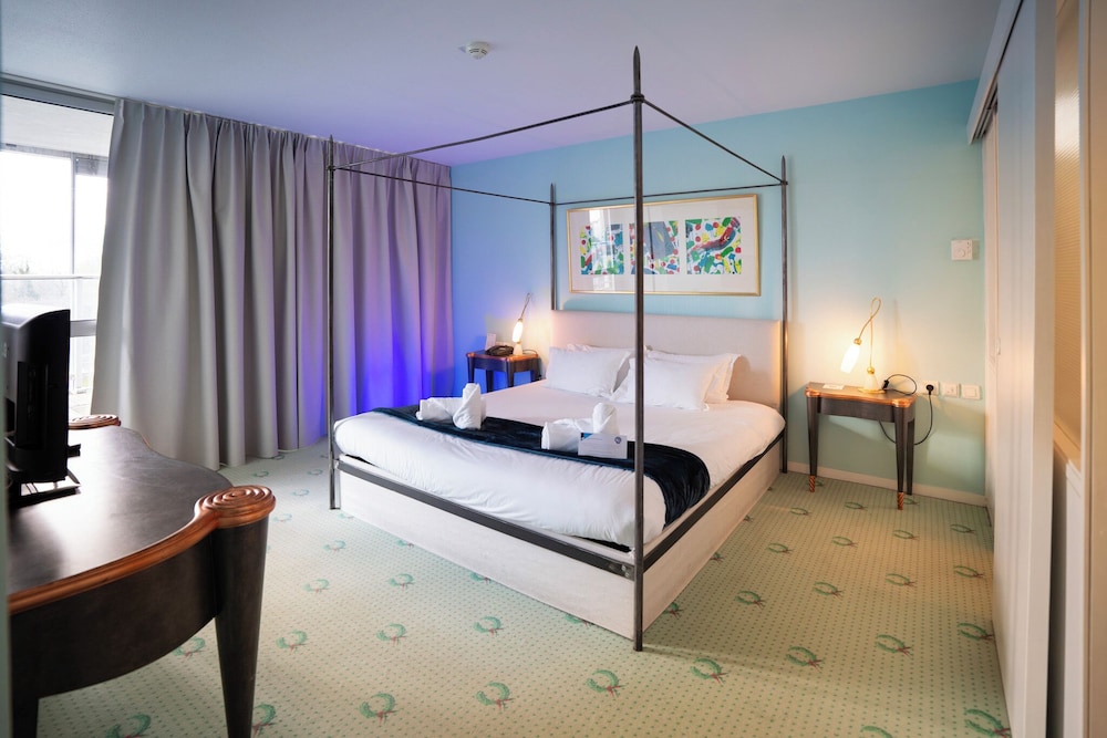 Suite, Garden View photo 2