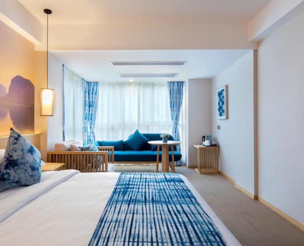 Deluxe King Room photo 3
