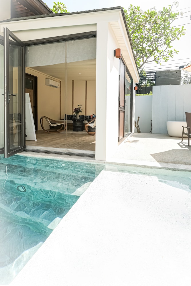 Family Suite Pool Villa (Roundtrip airport transfer) - Photo 12