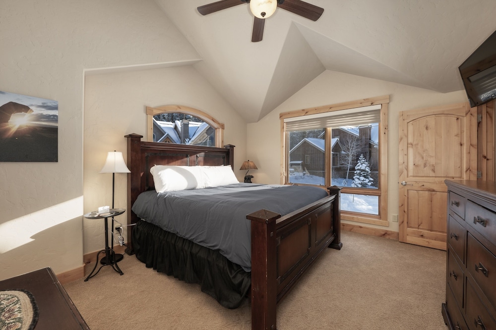 House, 3 Bedrooms photo 2