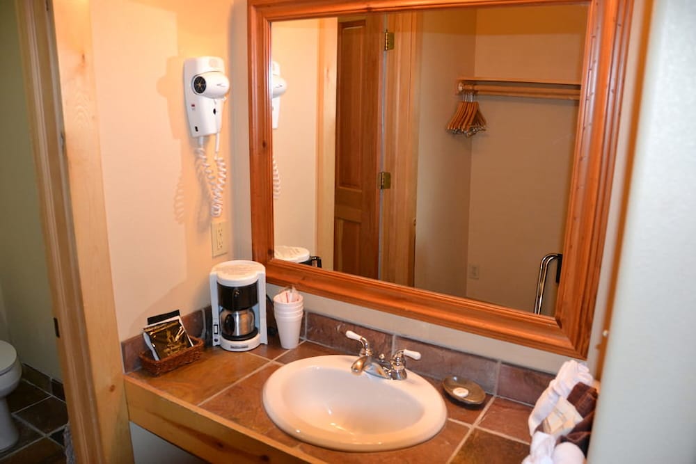Standard King Room (2 guests max) - Photo 2