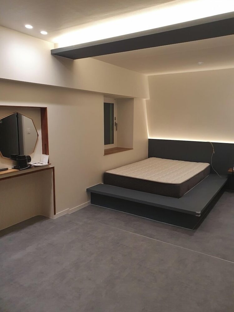 Deluxe Double Room, Ocean View - Photo 4