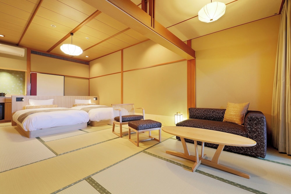 Traditional Room, Non Smoking, Private Bathroom, Meals in the Restaurant