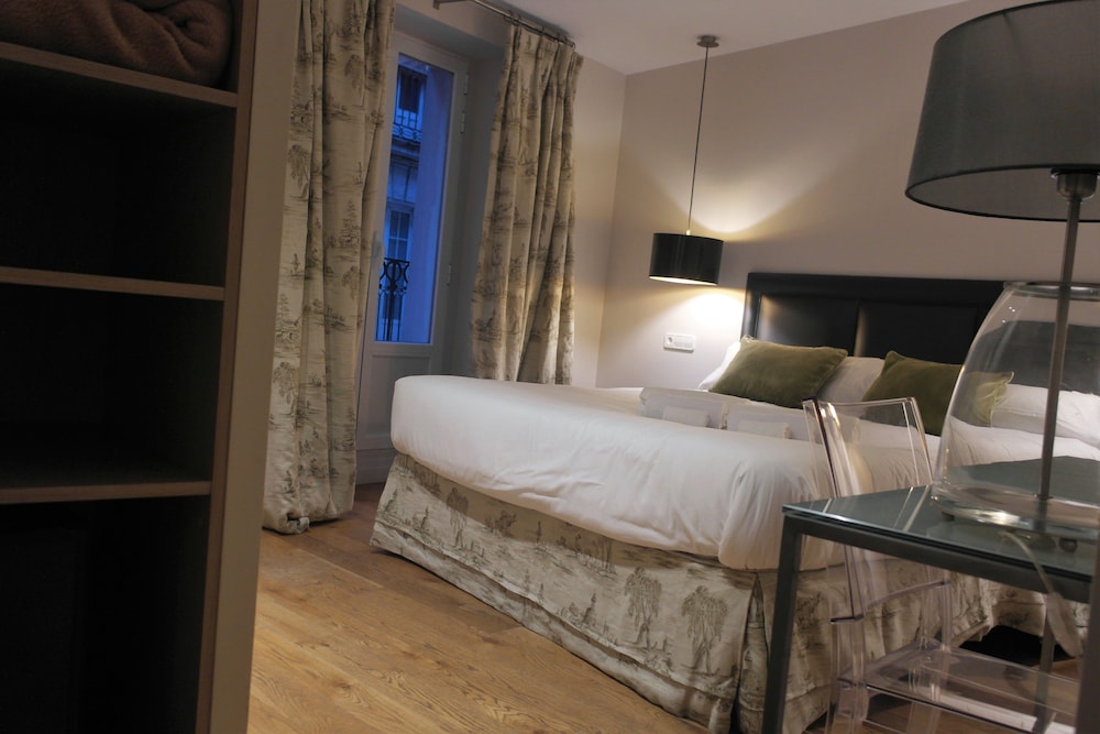Double Room - Photo 9