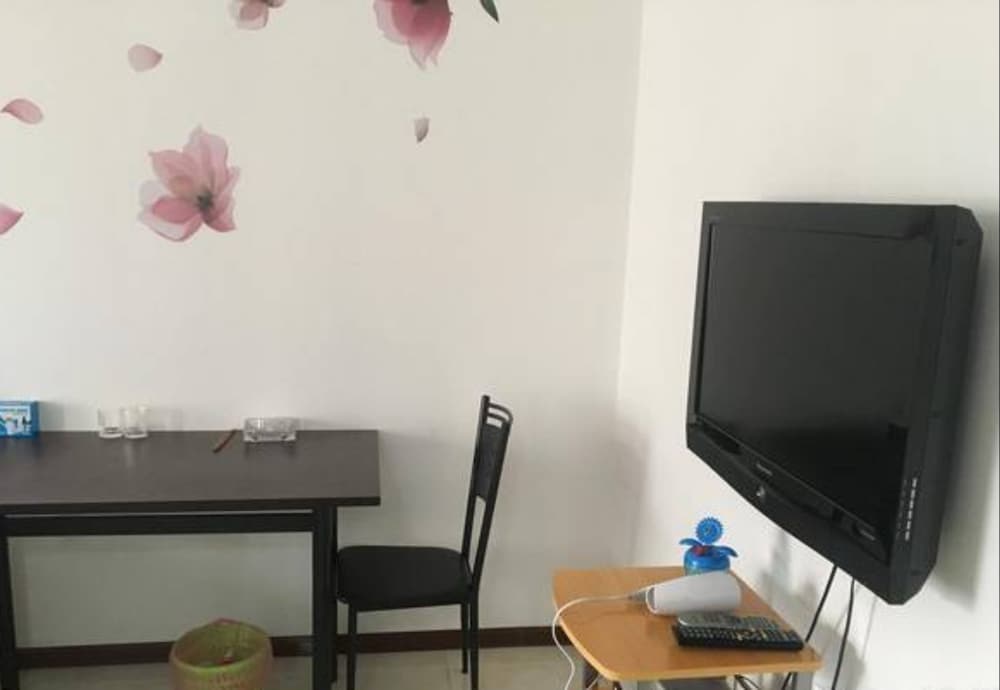 Three Bedrooms Apartment photo 2