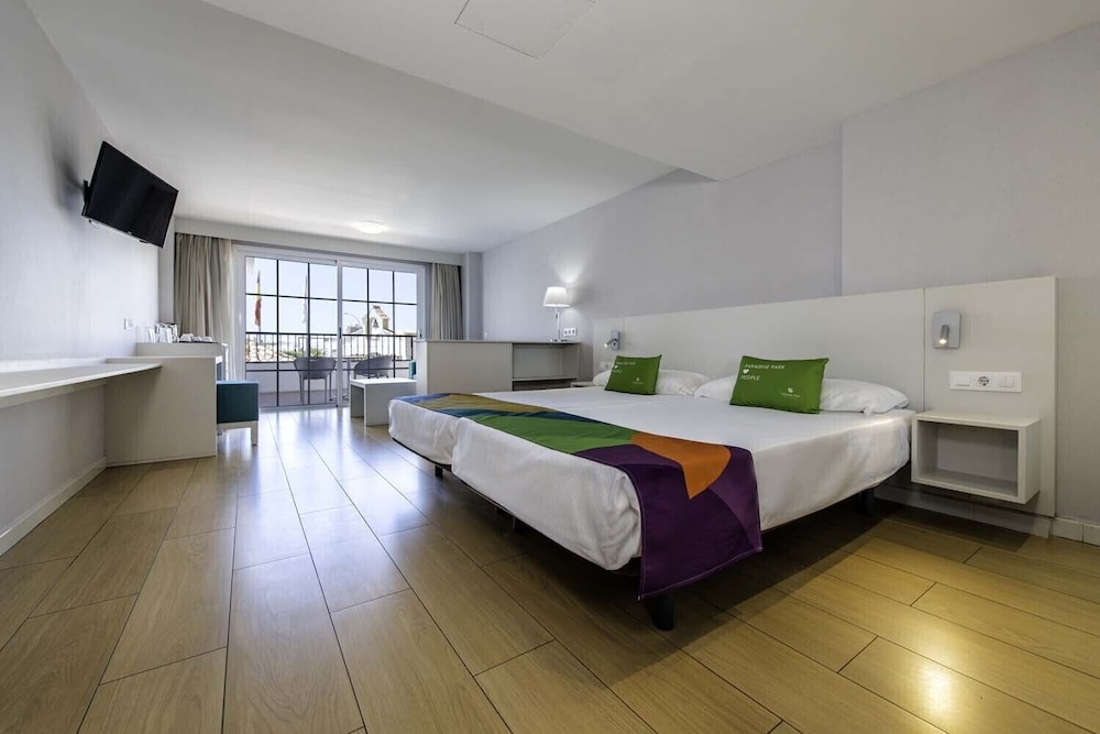 Premium Studio, Annex Building (2 Adults + 2 Children)