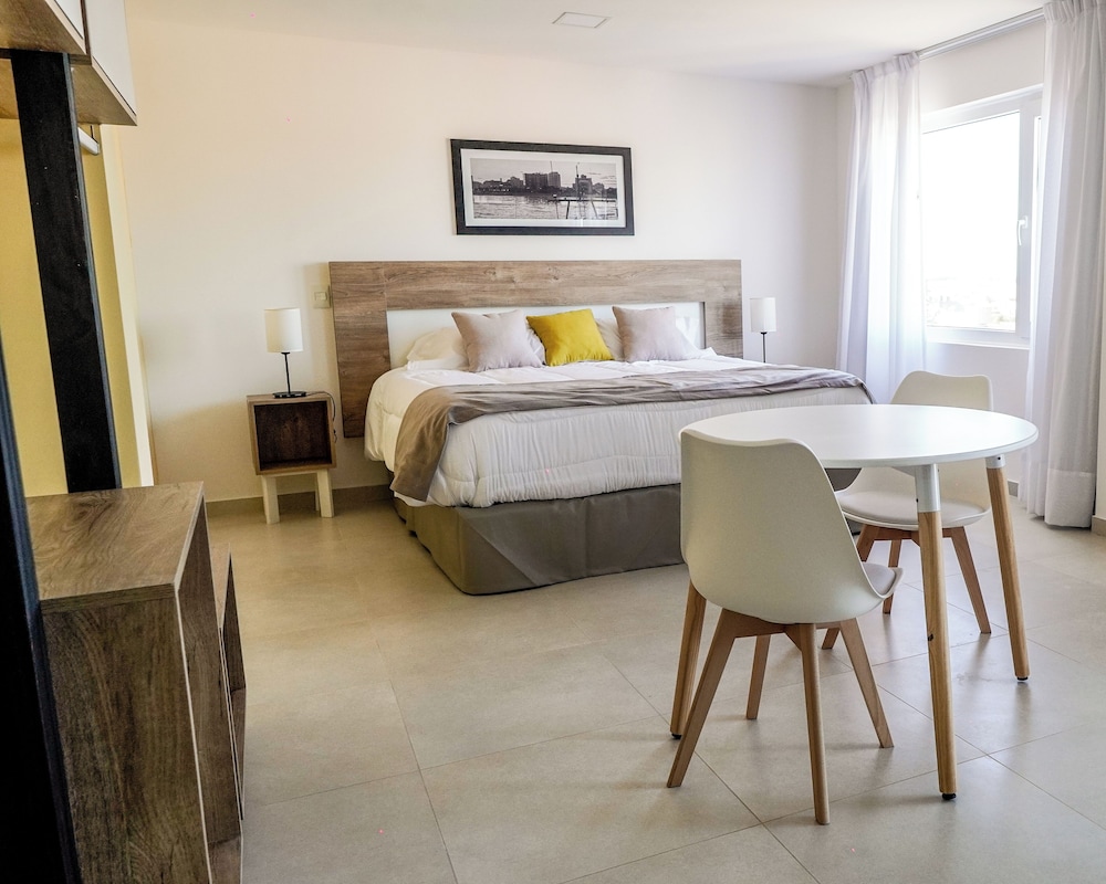 Deluxe Studio, Balcony