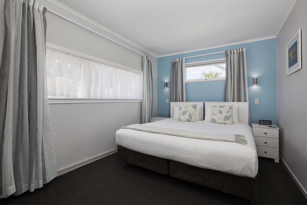 Superior 1 Bedroom