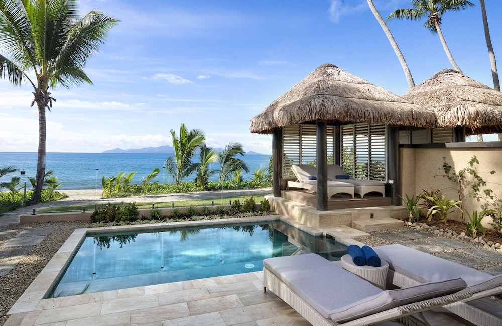 Two Bedroom Beachfront Villa photo 2