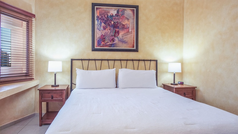 Condo, 2 Bedrooms, Sea View