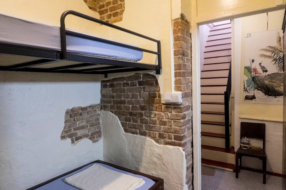 Basic Triple Room, Non Smoking - Photo 1