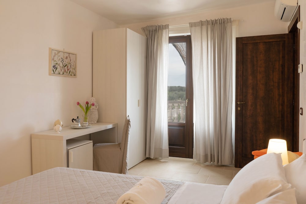 Double Room (Samira)