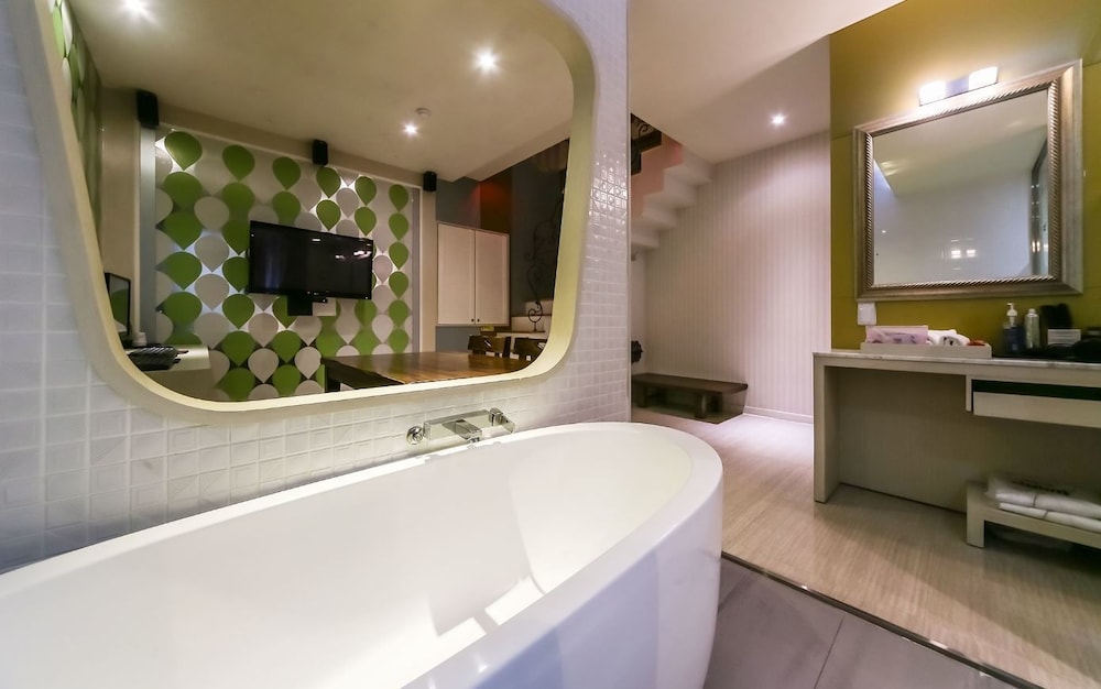 Family Duplex (Party Room A) photo 3