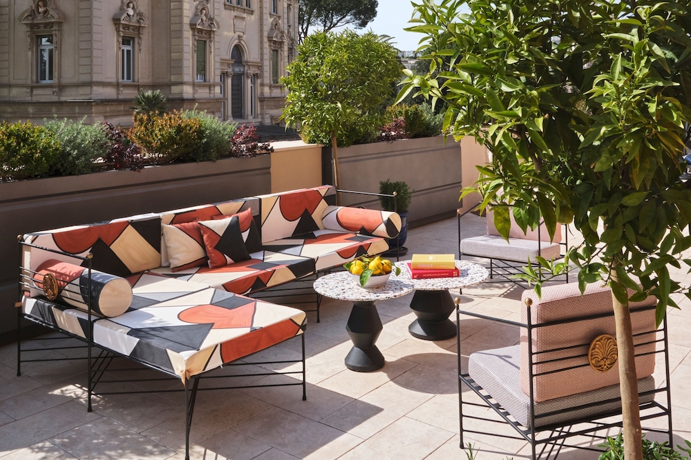 Penthouse, 1 Bedroom, Terrace thumbnail 6