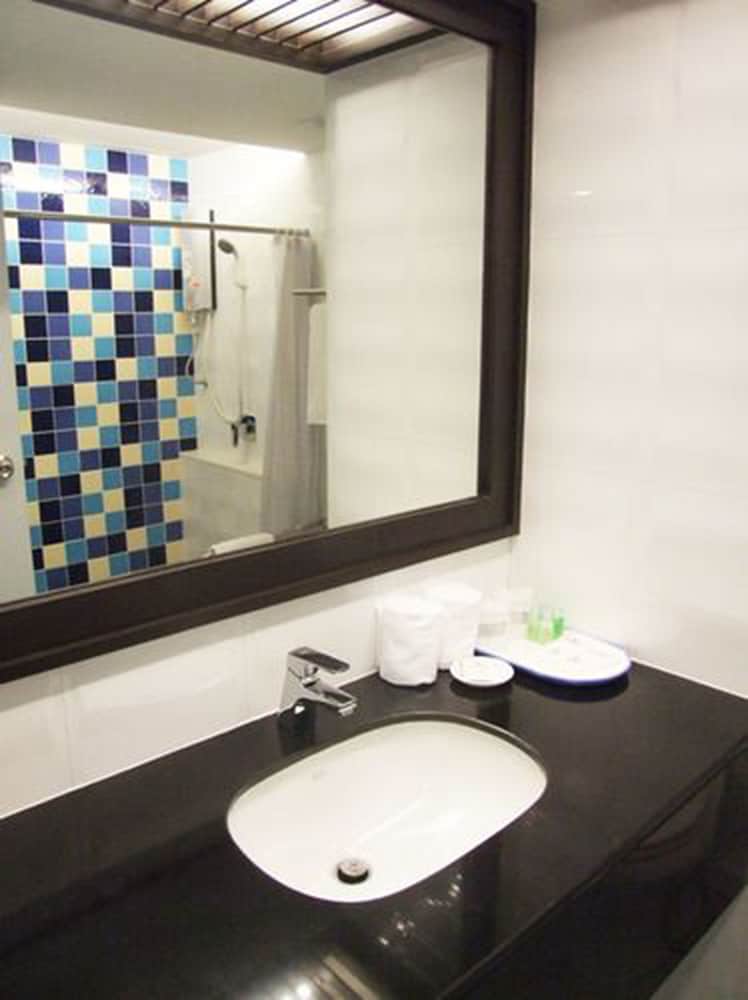 Deluxe King Room photo 3