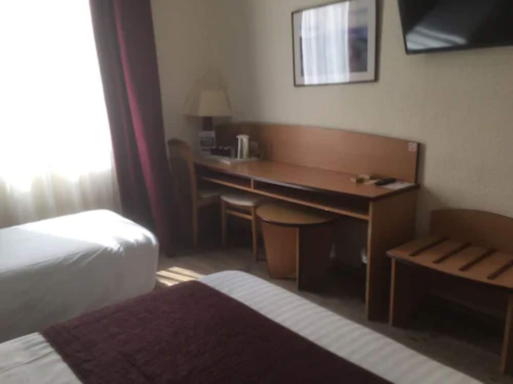 Standard Triple Room photo 2