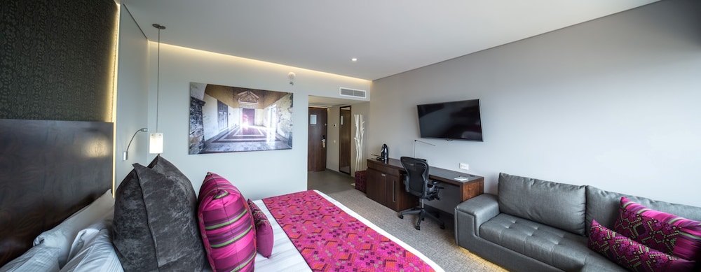 Classic Room, 1 King Bed (Polanco View) - Photo 6