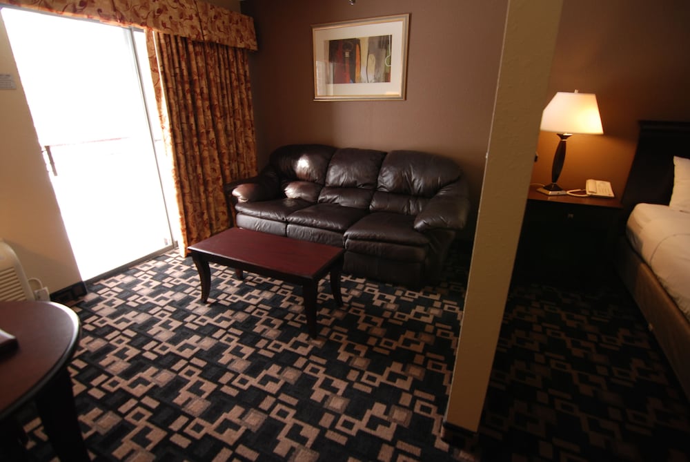 Junior Suite, 1 King Bed with Sofa bed, Patio photo 2
