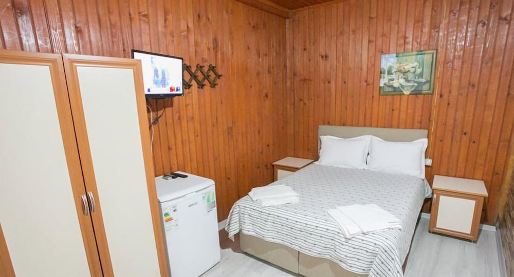 Deluxe Triple Room photo 3