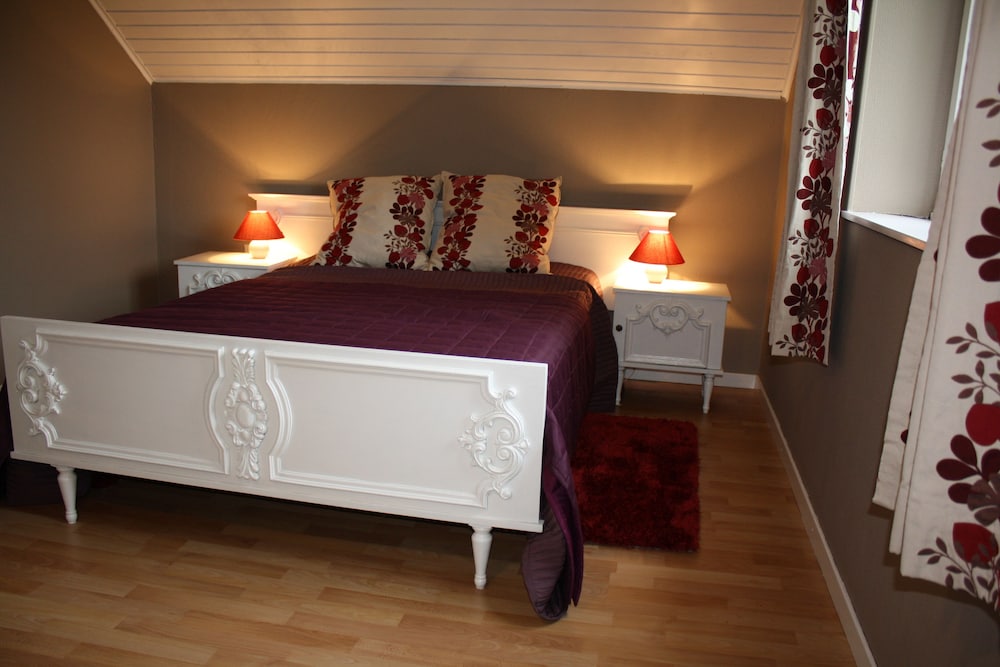 House, 3 Bedrooms photo 1