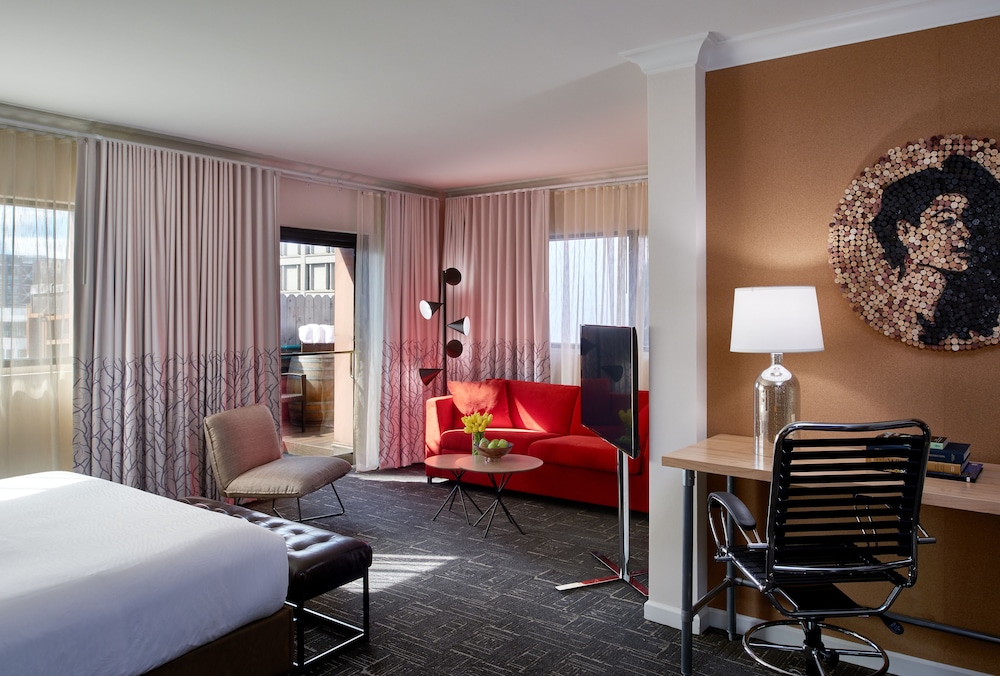 Premium Queen Room with Sky View