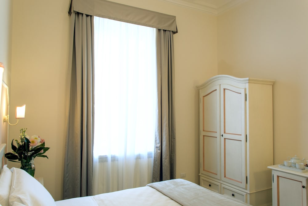 Classic Double or Twin Room (Opale) photo 2