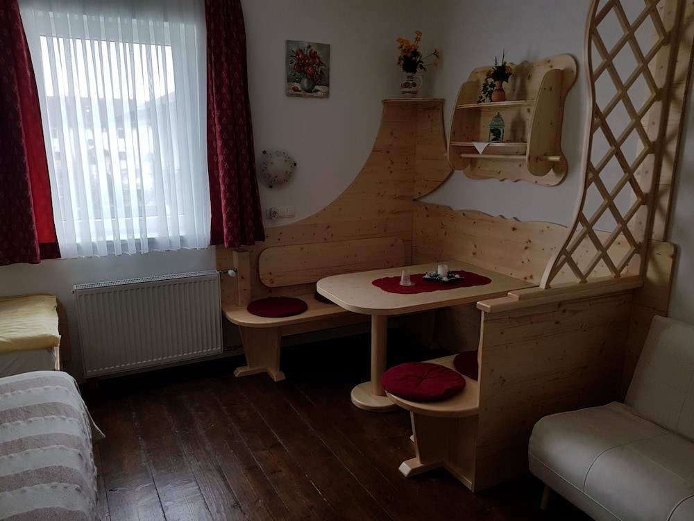 Basic Quadruple Room, 1 Bedroom, Mountain View, Mountainside photo 1