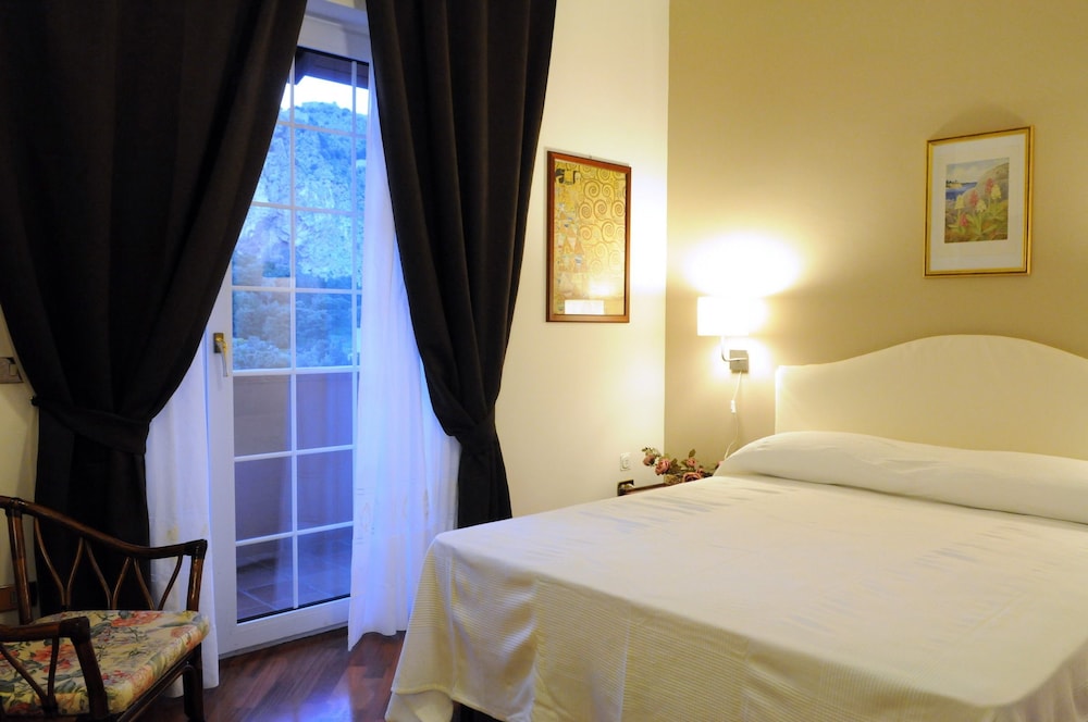 Double Room, Sea View (Alicudi)