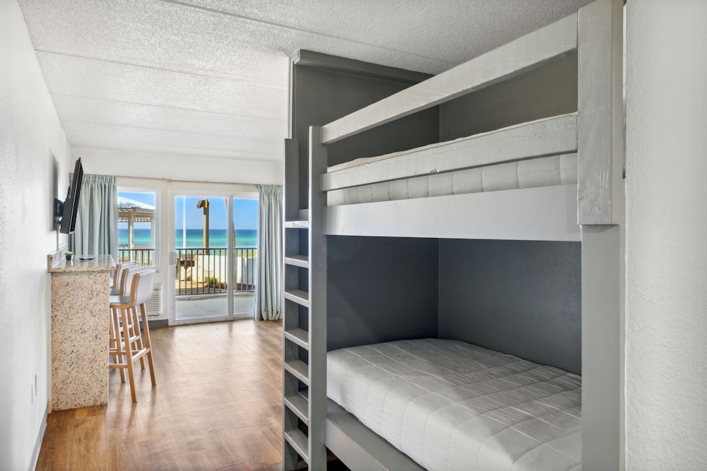 Premier Suite, Multiple Beds, Kitchen, Beachfront (Split Accommodations)