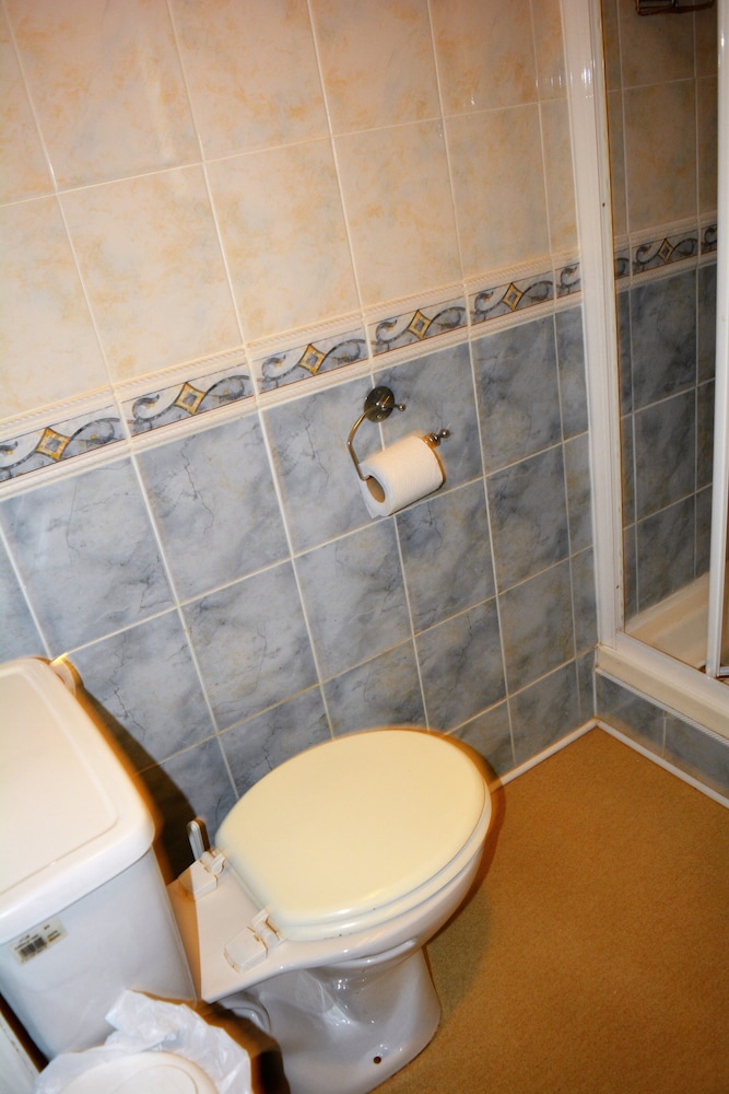 Double Room, Ensuite - Photo 8