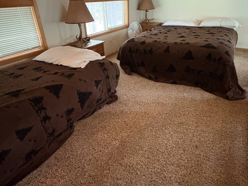 Standard Cabin (Cascade/Chalet/Pet Friendly) photo 2