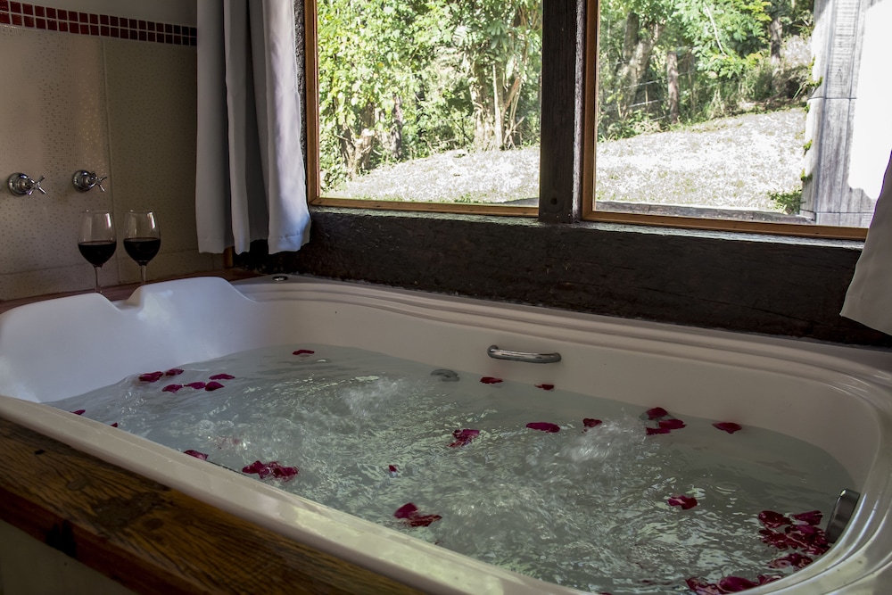 Suite, Jetted Tub photo 2