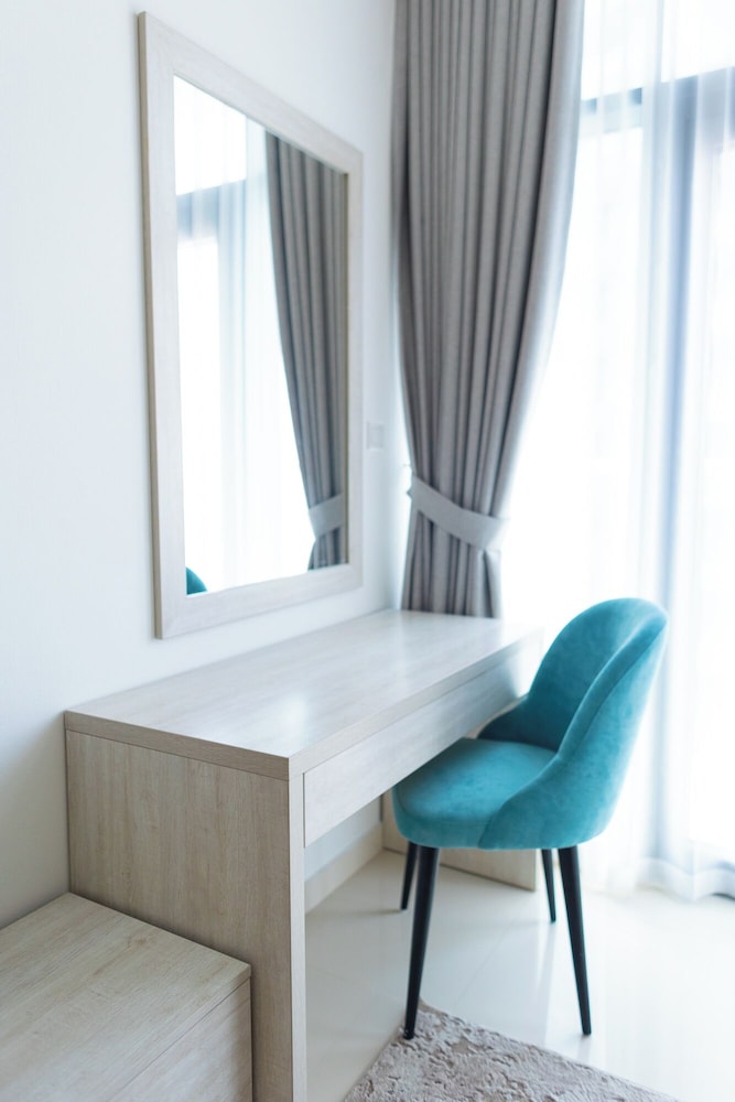 Deluxe Studio, Balcony, City View photo 3