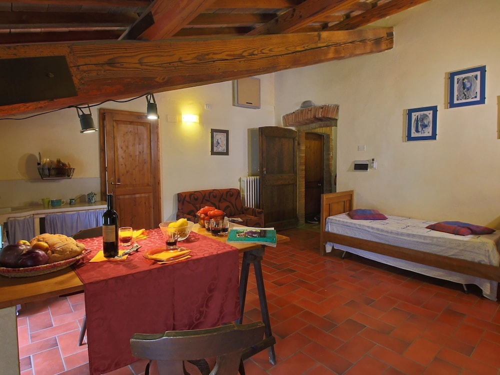 Classic House, 4 Bedrooms photo 2