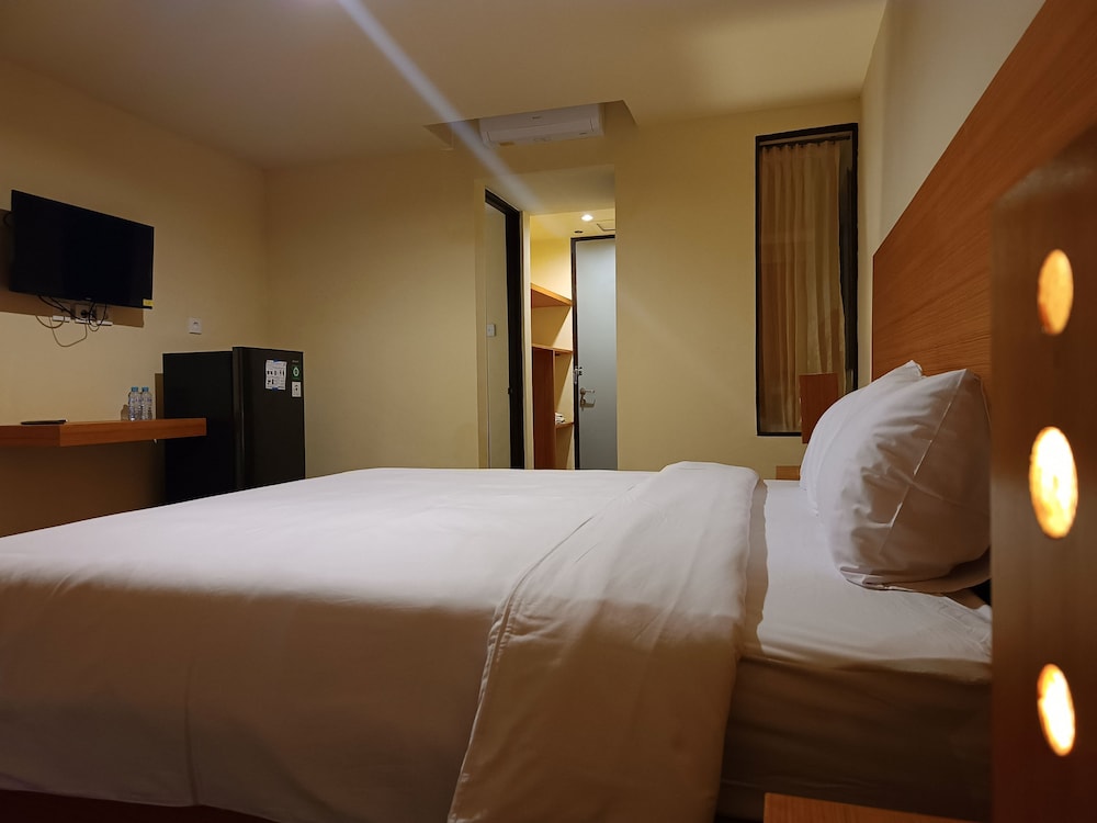 Deluxe Double Room, Pool View - Photo 2