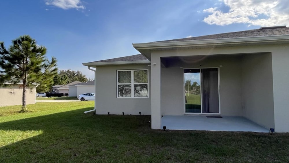 Brand New Spacious 3 Bedroom Home, Billede 4