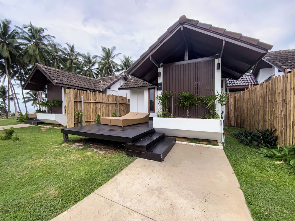 Sea View Villa with Bathtub - Photo 3