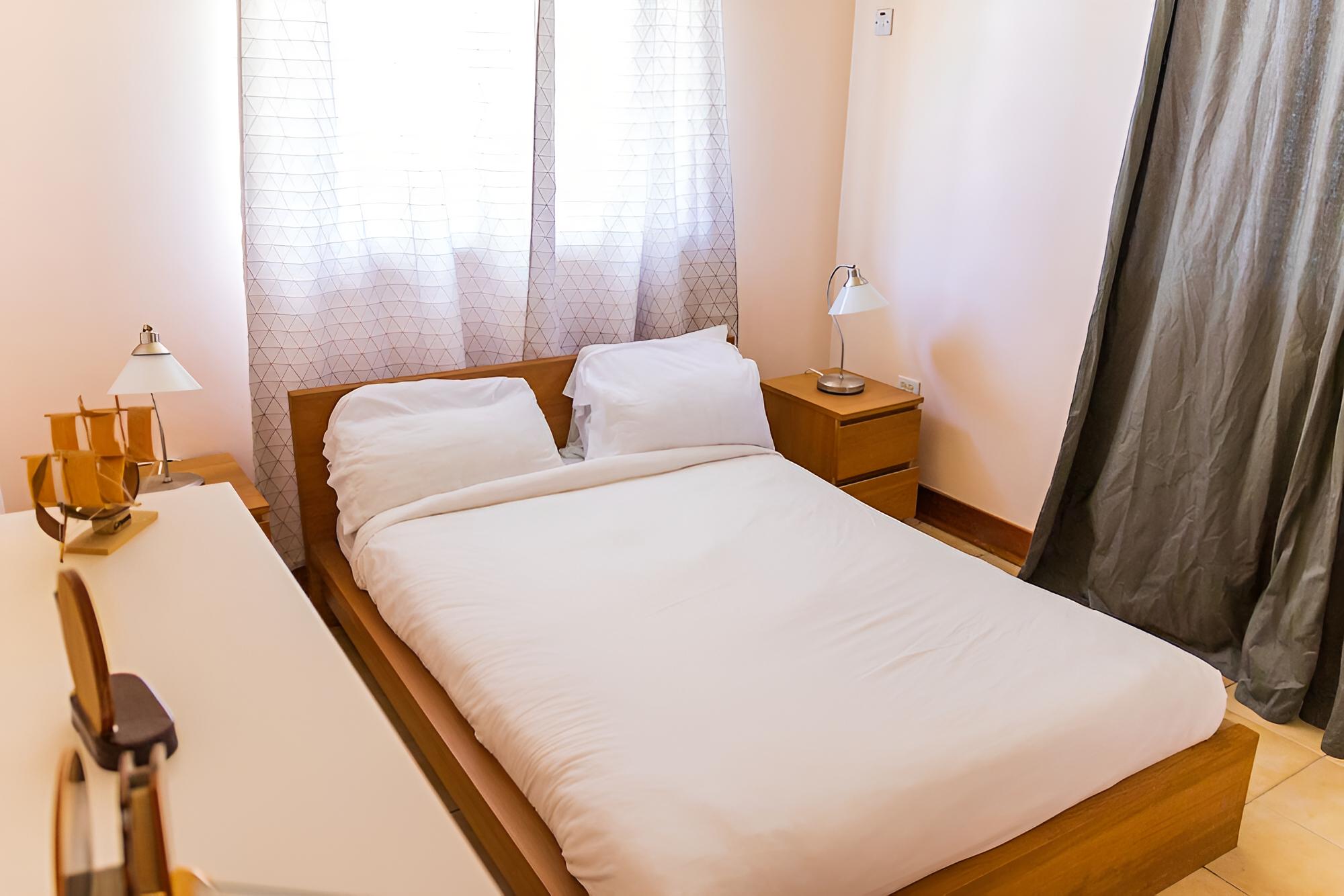 Deluxe House photo 2