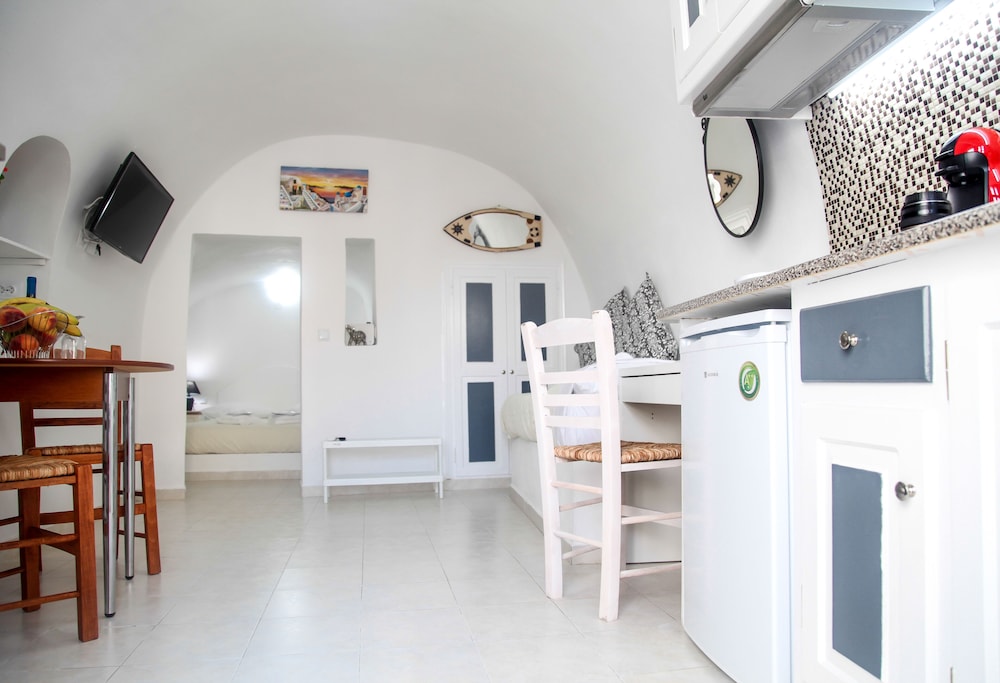Studio, Sea View (1) - Photo 10
