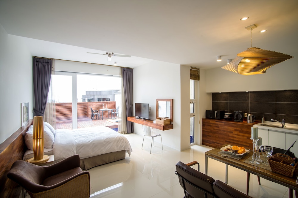 Standard Room photo 2