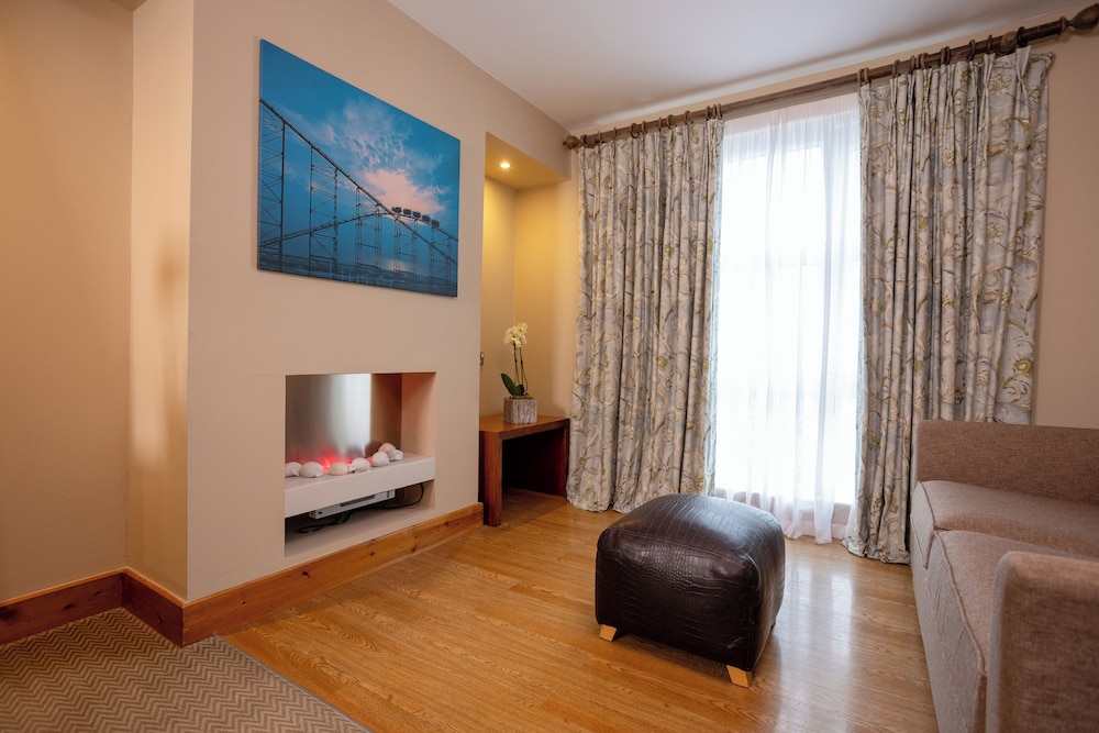 Deluxe Room - Photo 4