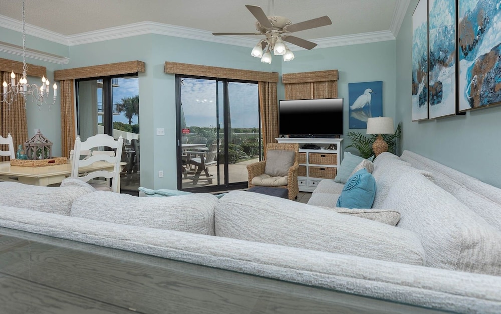 Condo, 3 Bedrooms